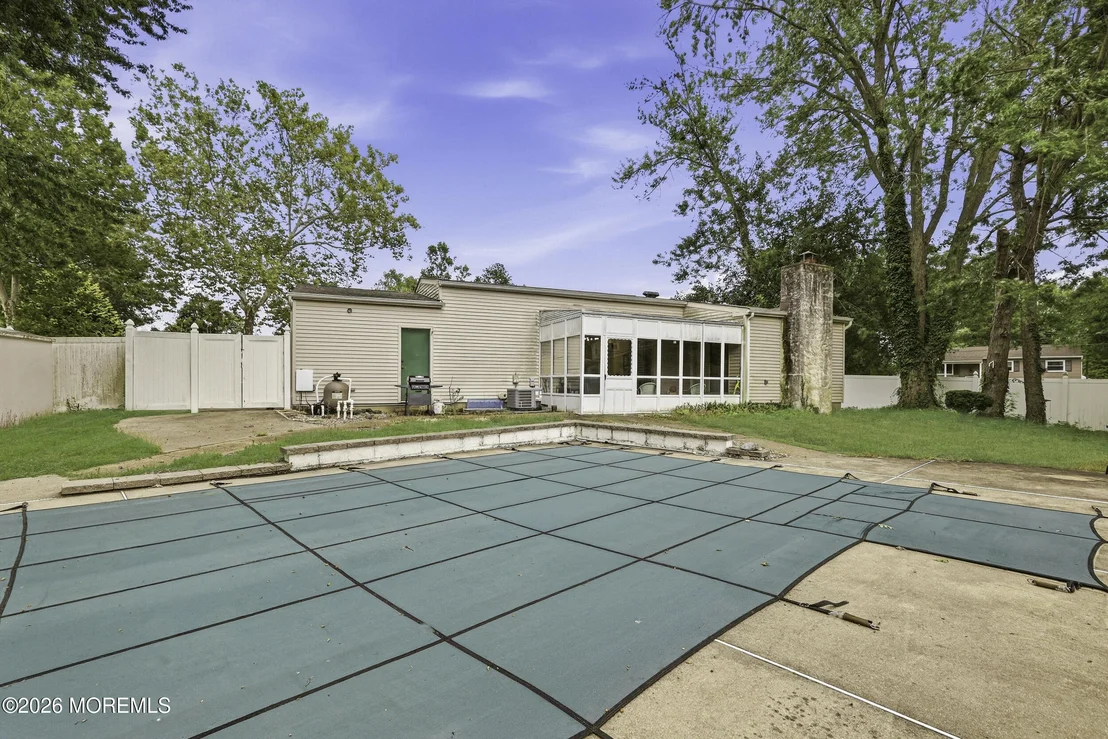 Photo of 1006 Amethyst Drive