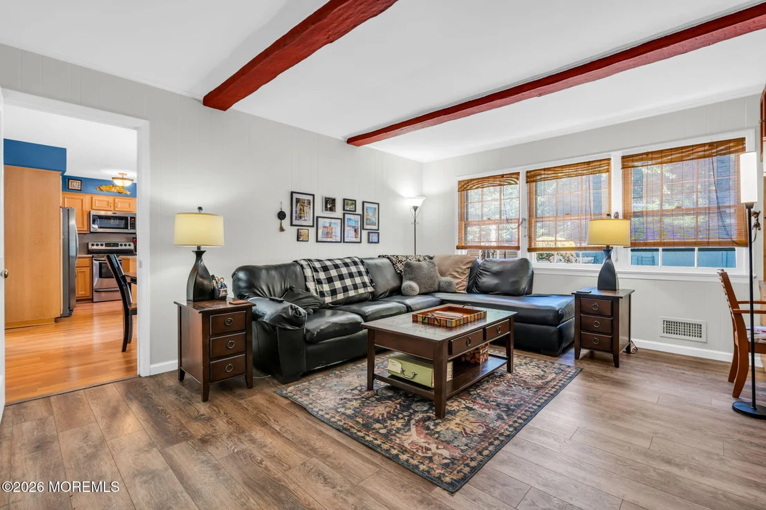 Photo of 2 Lakeland Drive