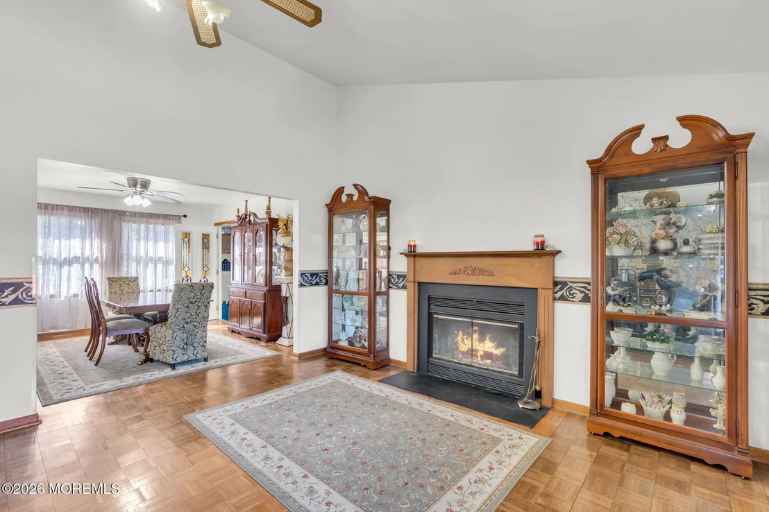 Photo of 303 W Commodore Boulevard