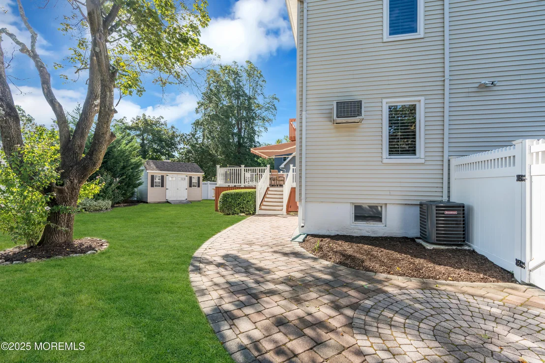 Photo of 818 Arthur Drive