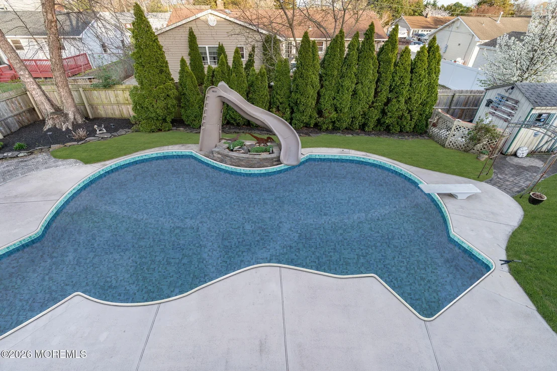 Photo of 475 Admiral Road