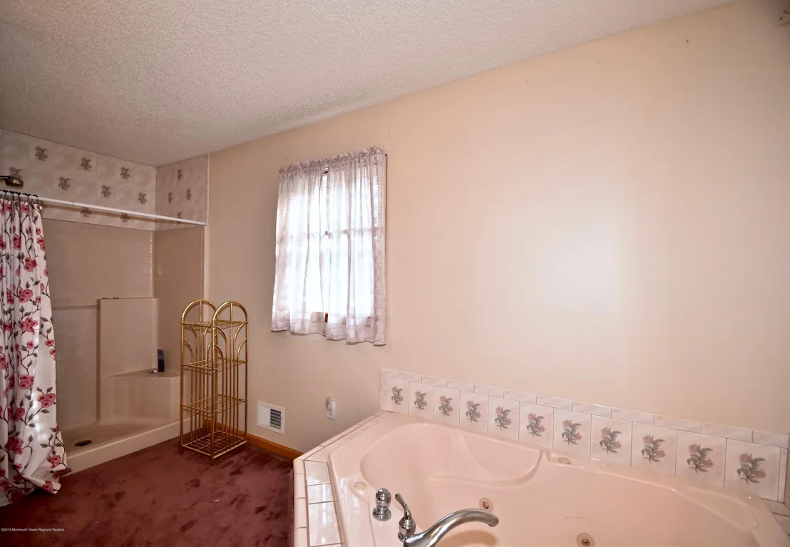 Photo of 1671 Joffre Road
