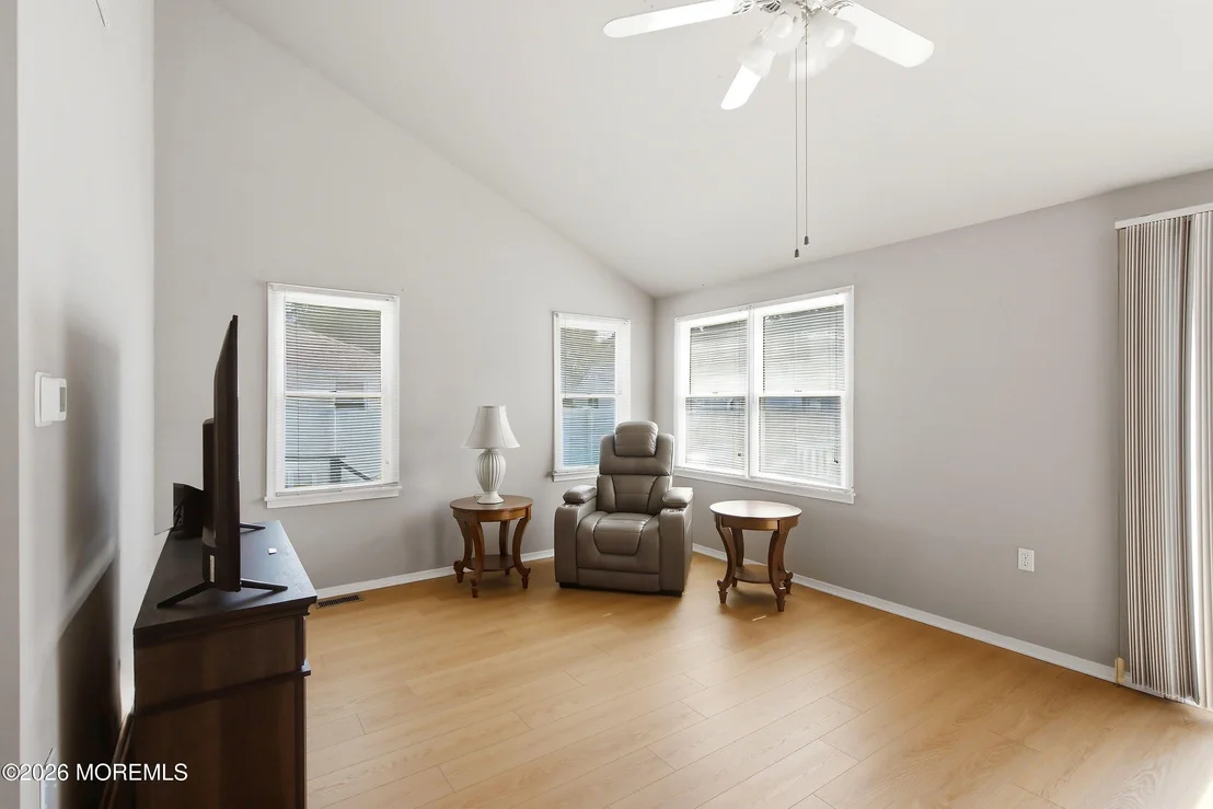 Photo of 101 Foxwood Lane