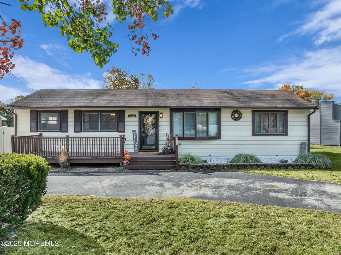 Photo of 202 Orangewood Drive