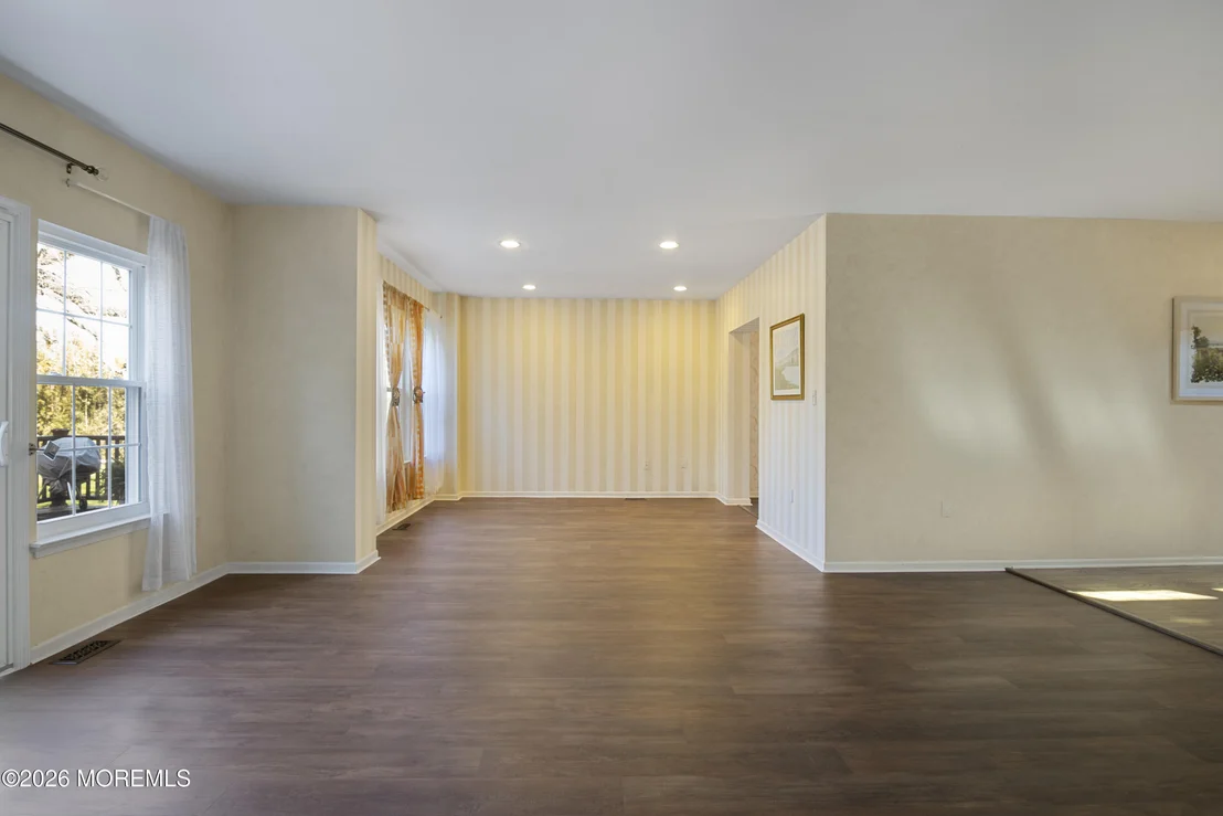 Photo of 22 Fairway Boulevard