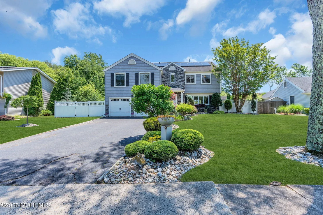 Photo of 1083 Cavan Drive