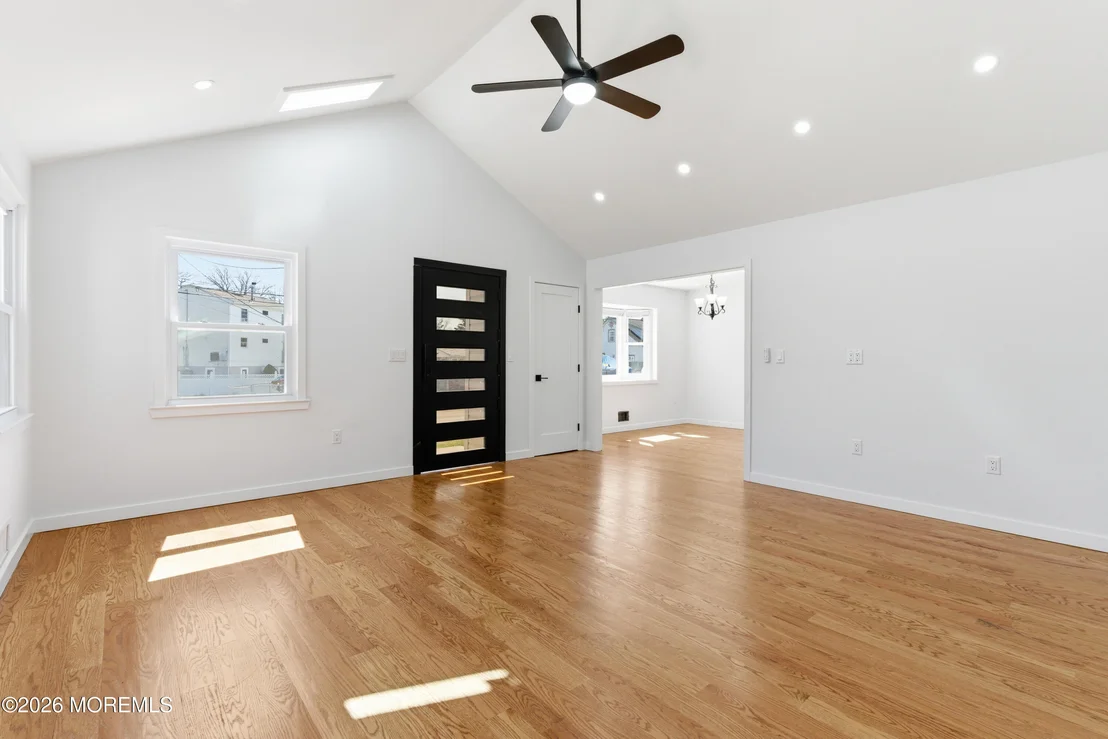 Photo of 52 Pomona Boulevard