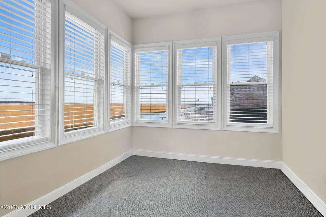 Photo of 385 Kingfisher Road