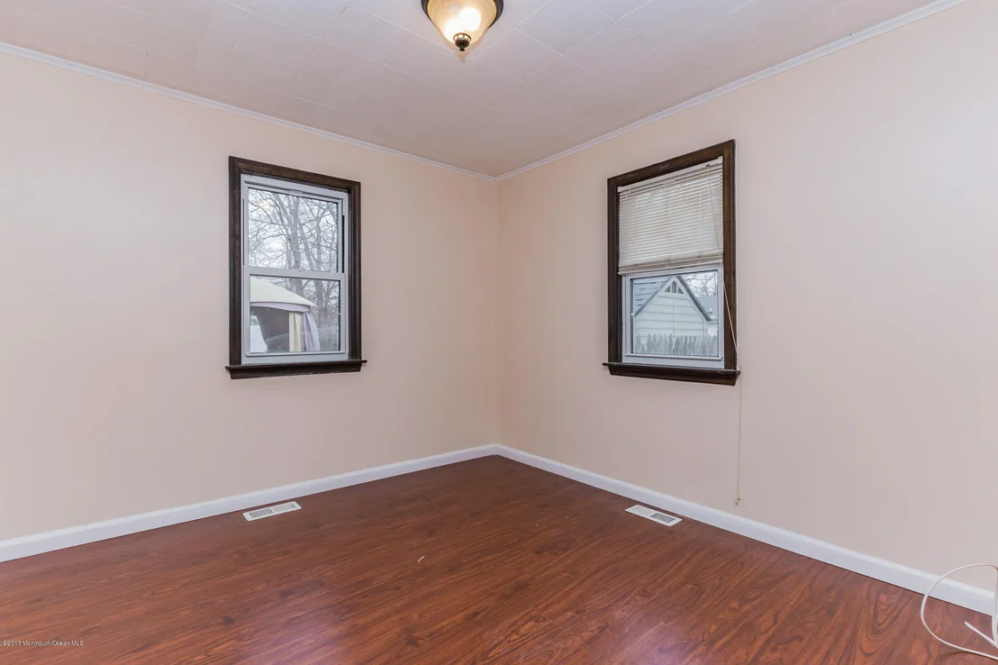 Photo of 511 Barber Avenue