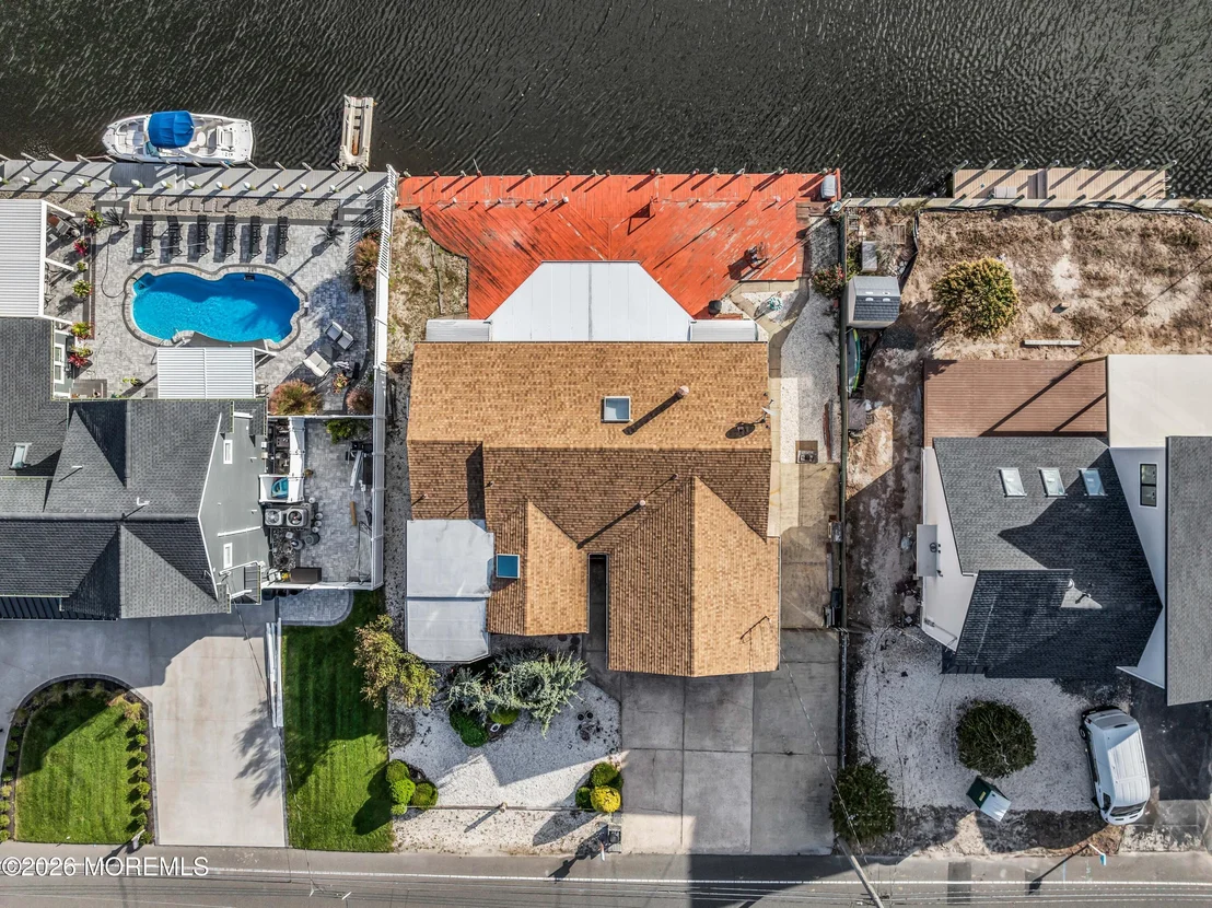 Photo of 1007 Laurel Boulevard