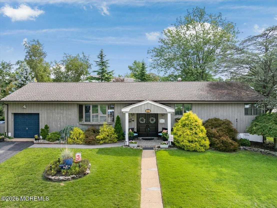 Photo of 802 Stamford Drive