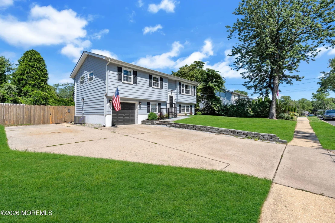Photo of 31 Dogwood Drive