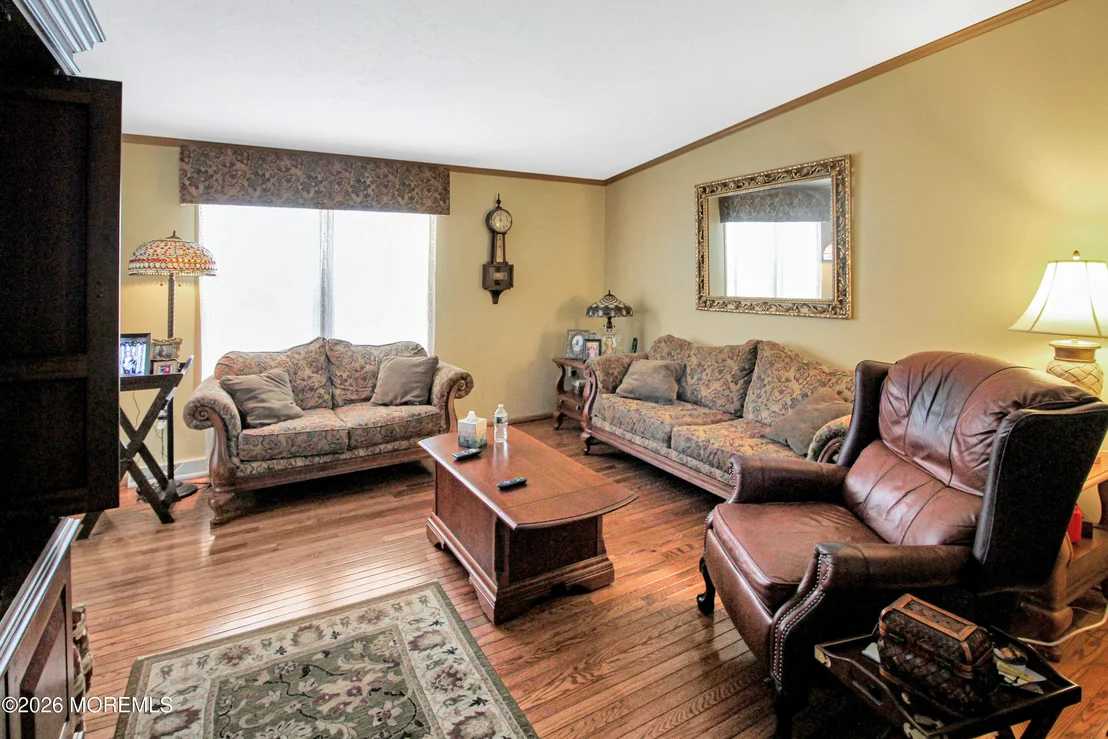 Photo of 1403 Forest Way