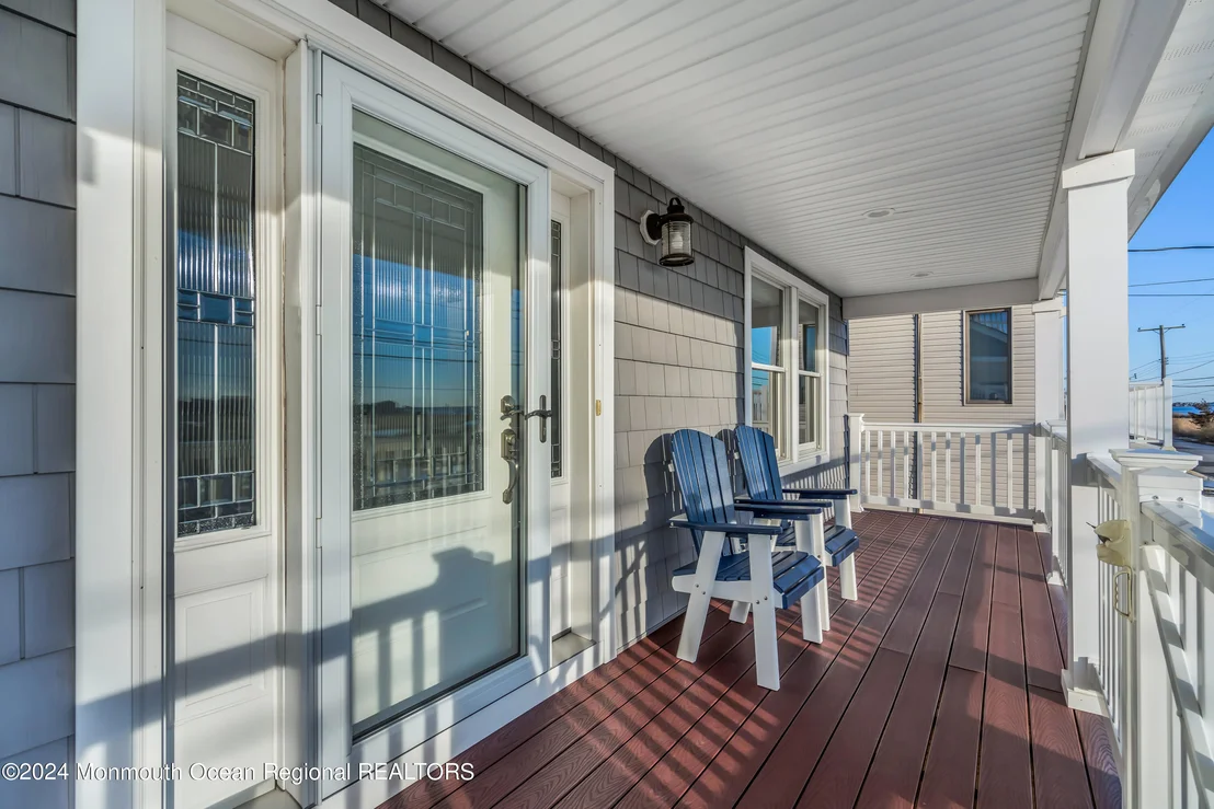 Photo of 106 Saint Lawrence Boulevard