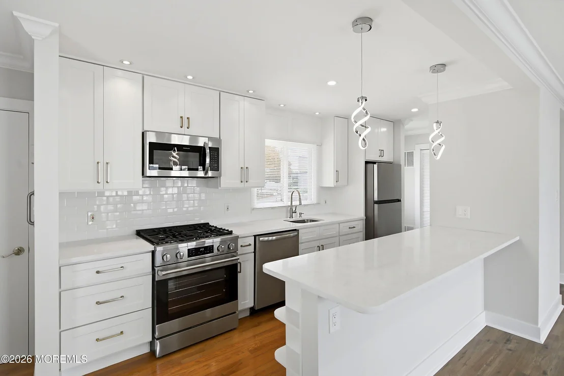 Photo of 1111 Uranus Court