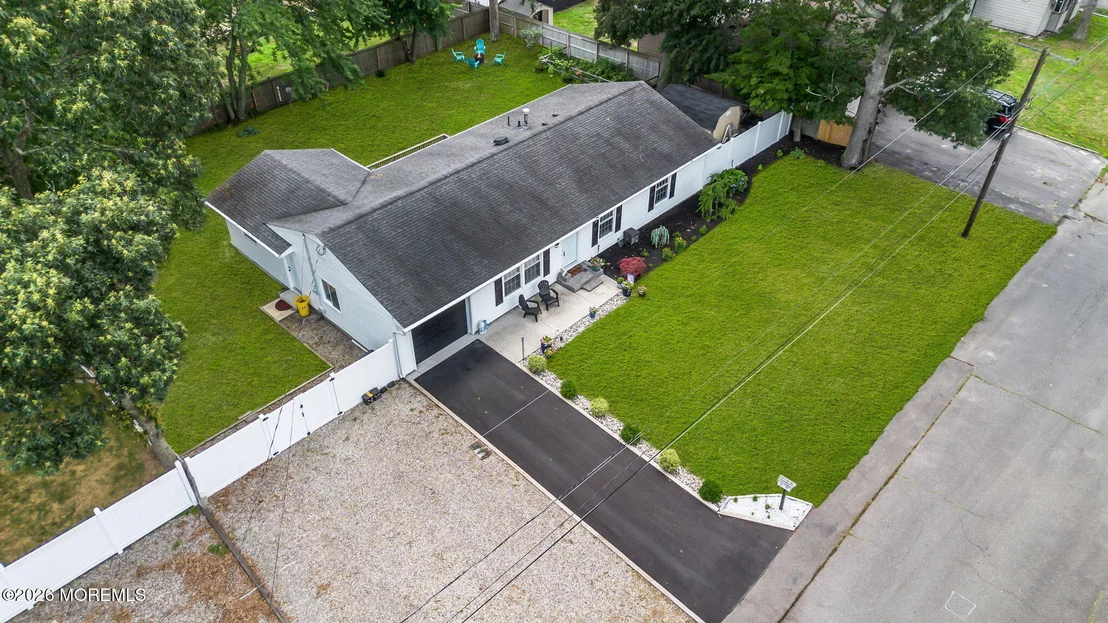 Photo of 417 Chestnut Drive