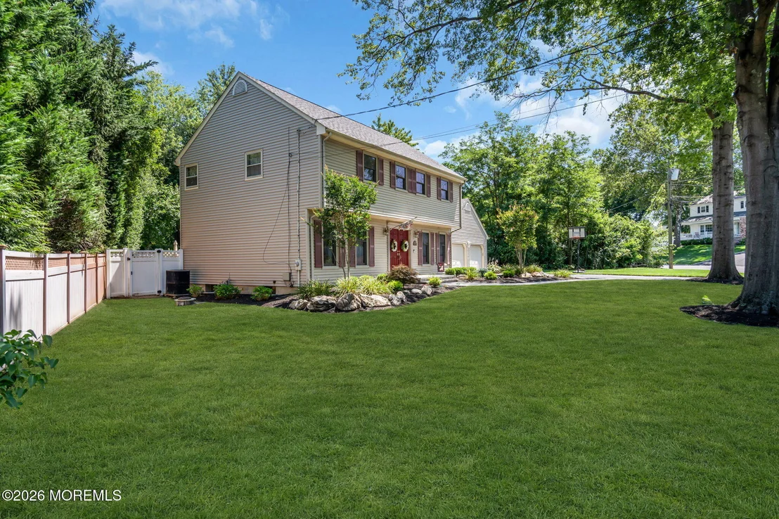 Photo of 2 Lakeland Drive