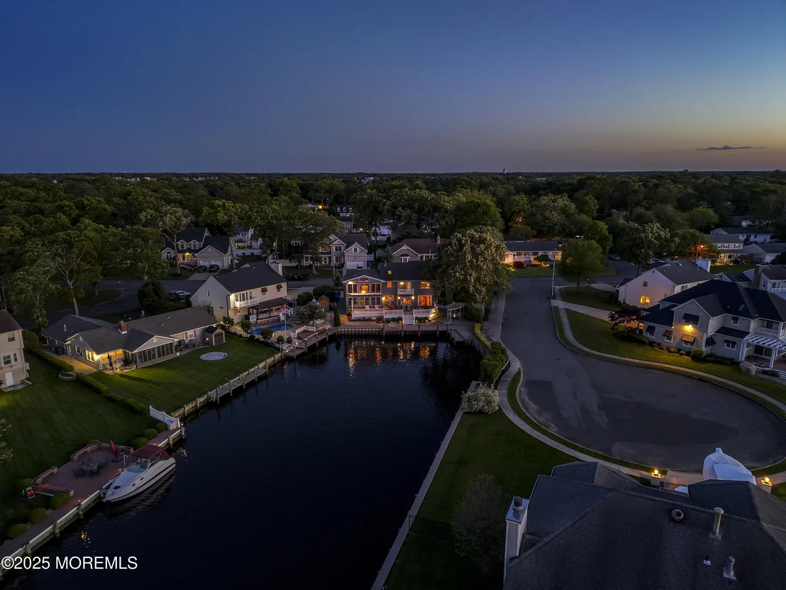 Photo of 560 Midwood Drive