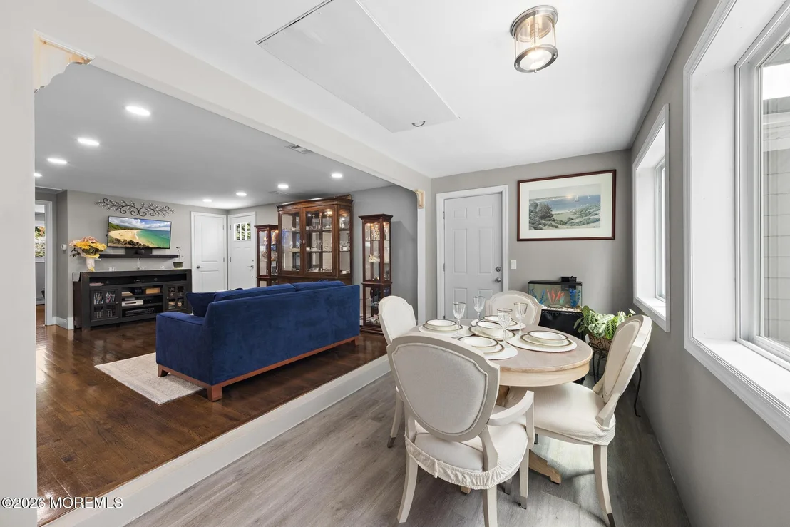 Photo of 337 Enterprise Drive