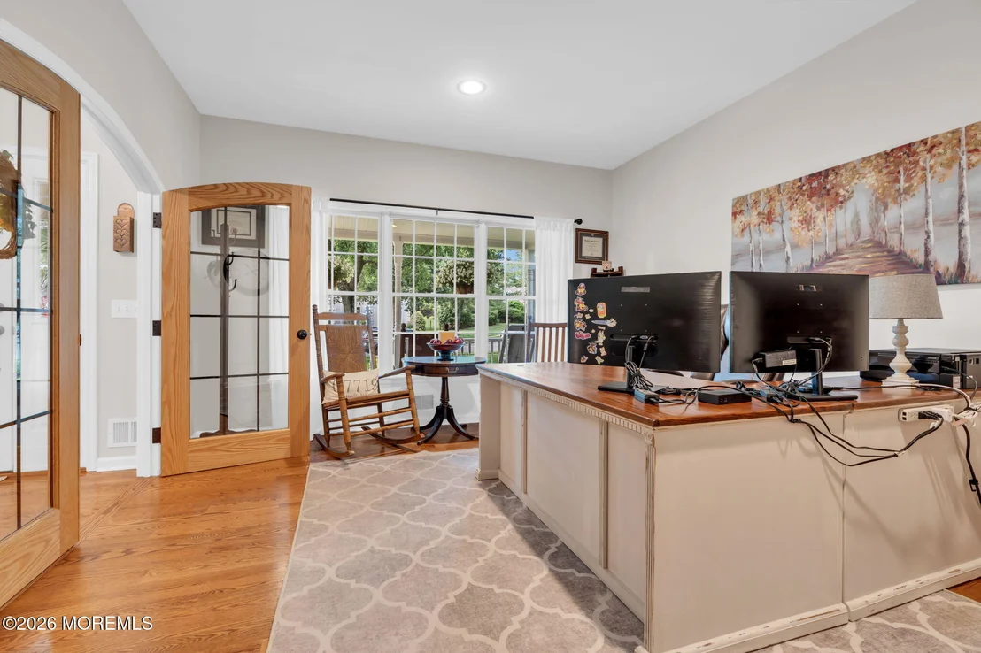 Photo of 2093 Overbrook Drive