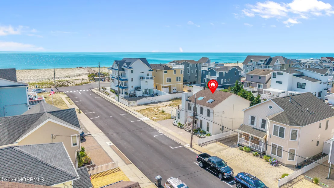 Photo of 3 7th Avenue