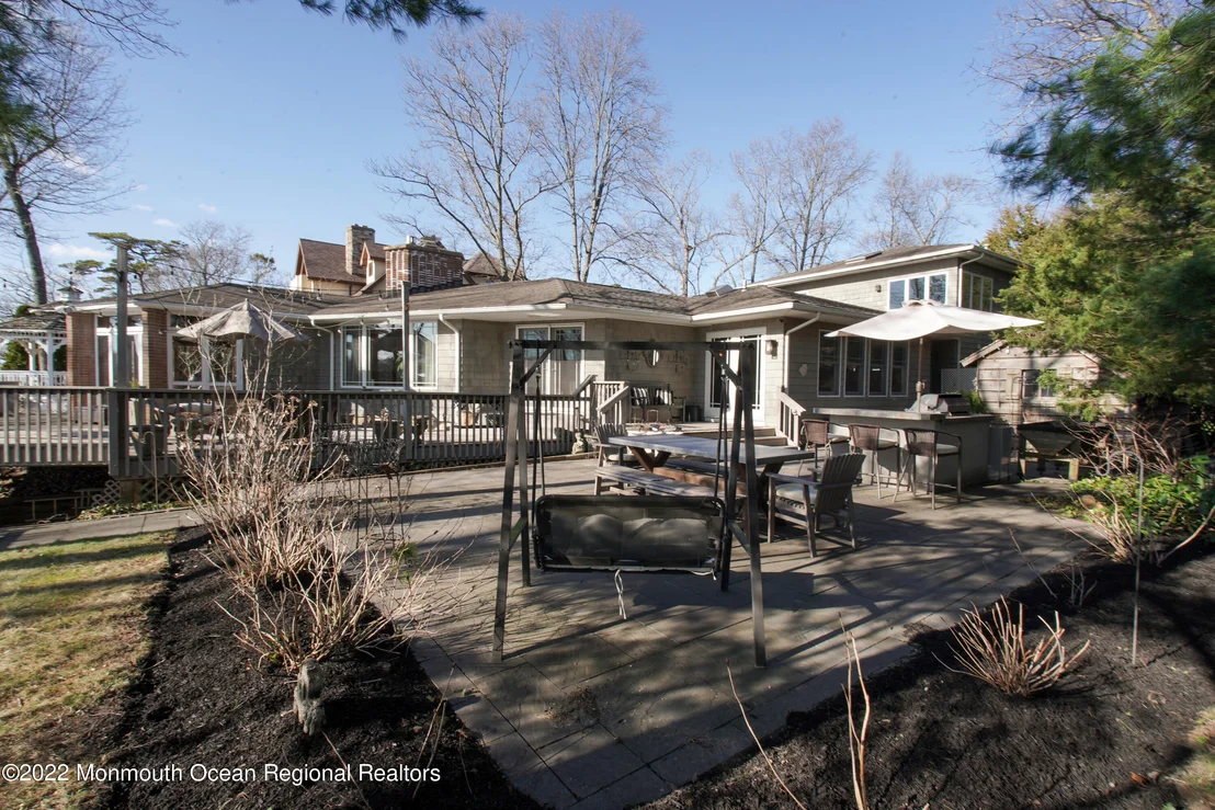 Photo of 2409 Riverside Terrace