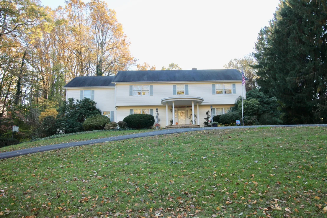 Photo of 33 Deepdale Drive