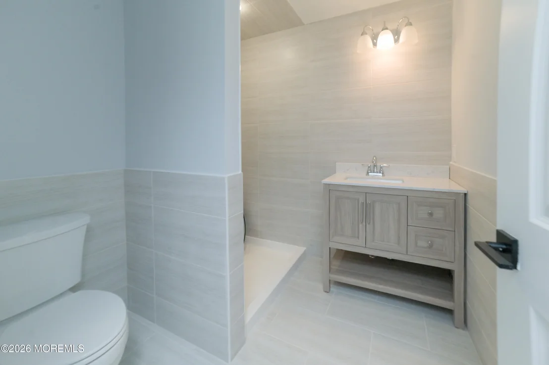 Photo of 128 Center Avenue