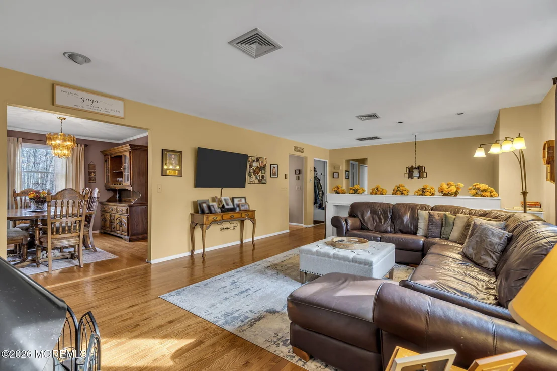 Photo of 301 Clearstream Road