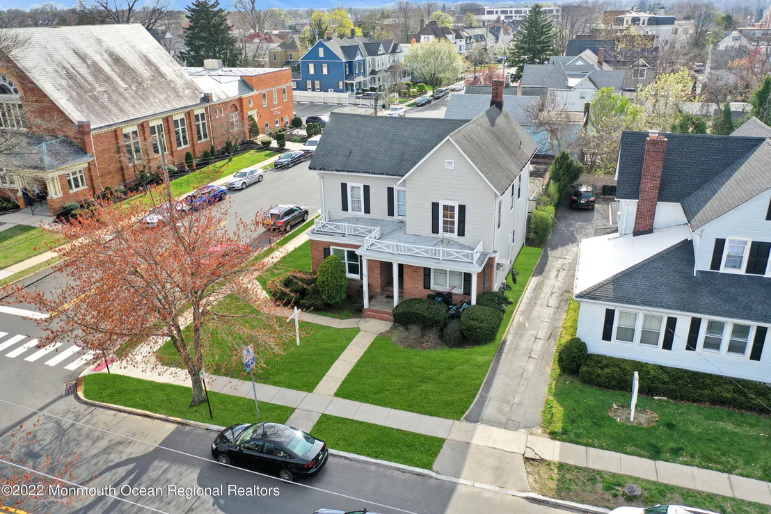 Photo of 68 Maple Avenue