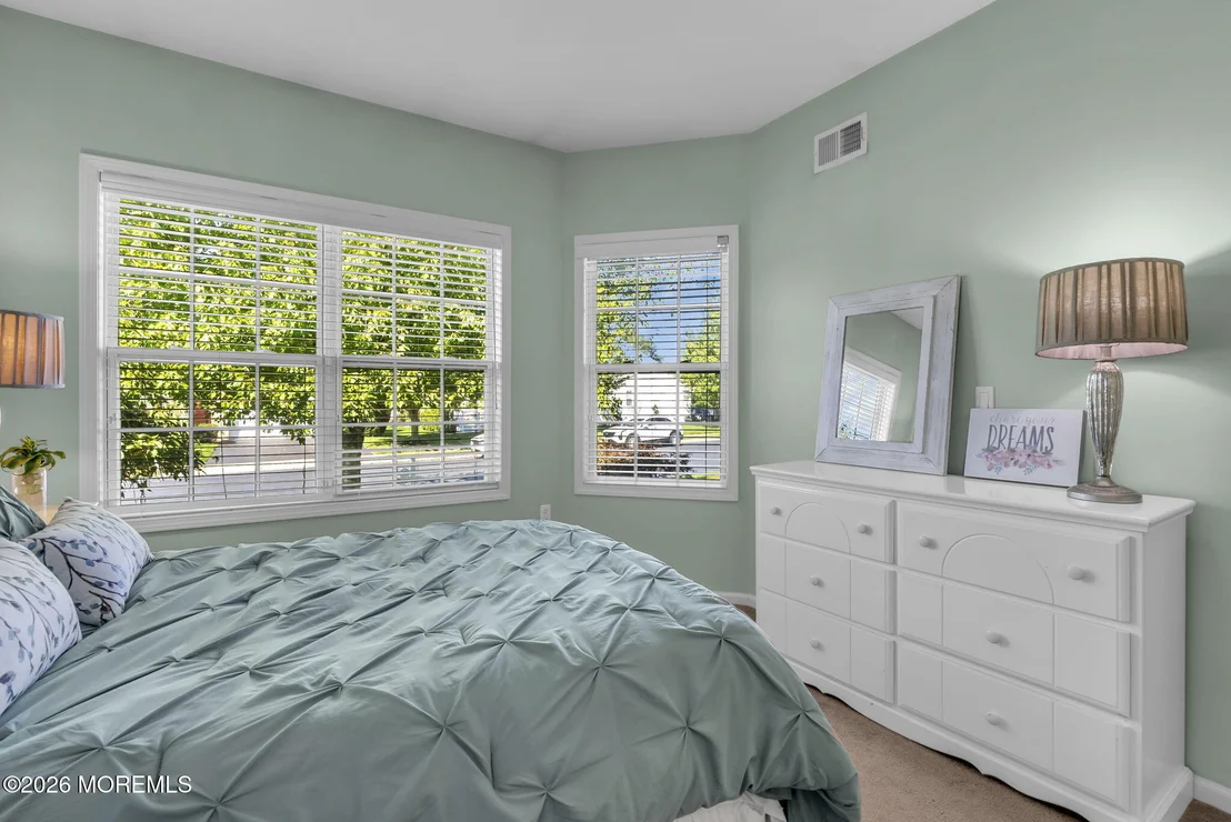 Photo of 18 Inkberry Lane