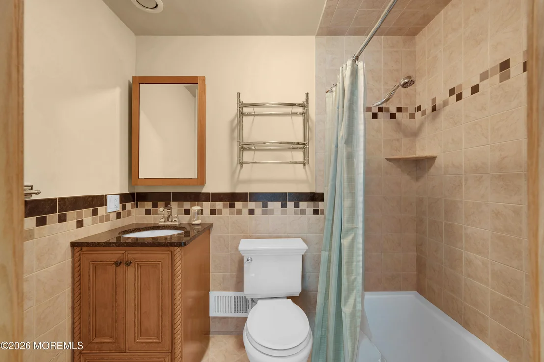 Photo of 718 Auth Avenue