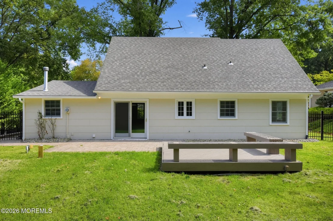 Photo of 95 Warren Drive