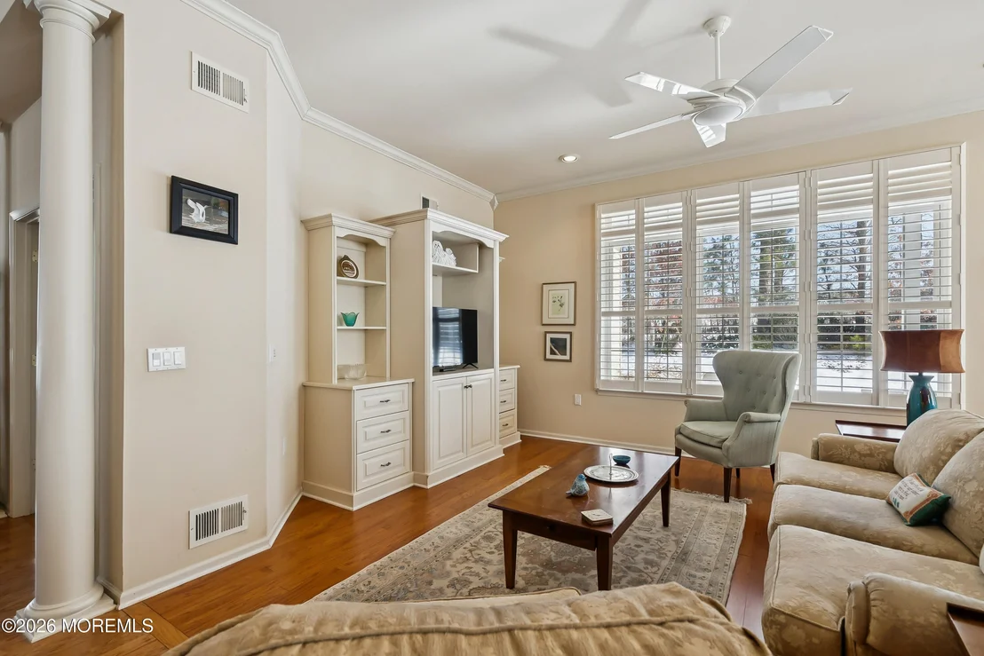 Photo of 21 Rumson Court