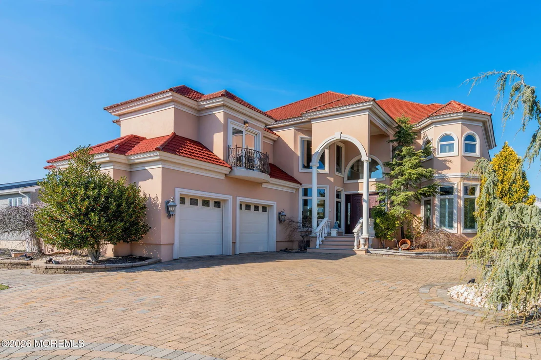 Photo of 342 Aldo Drive