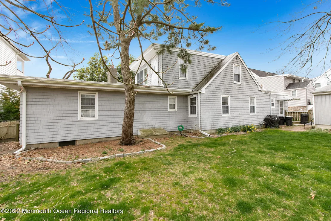 Photo of 306 Perrine Boulevard