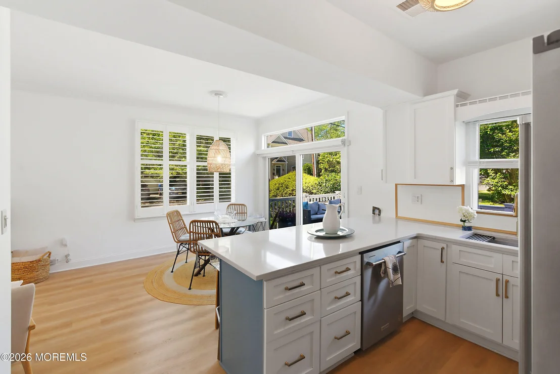 Photo of 384 Pine Avenue