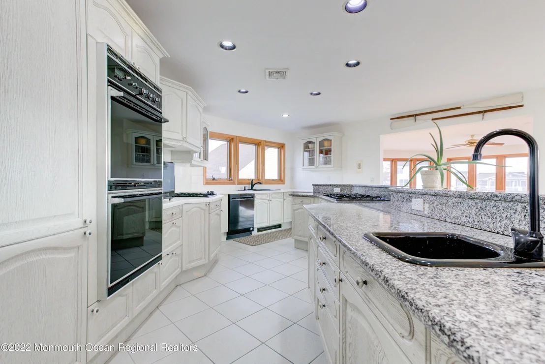 Photo of 1009 Plimsoll Pt