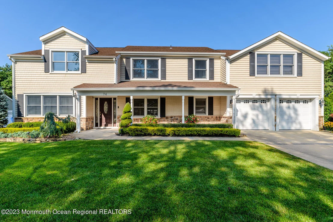 Photo of 74 Oak Knoll Drive