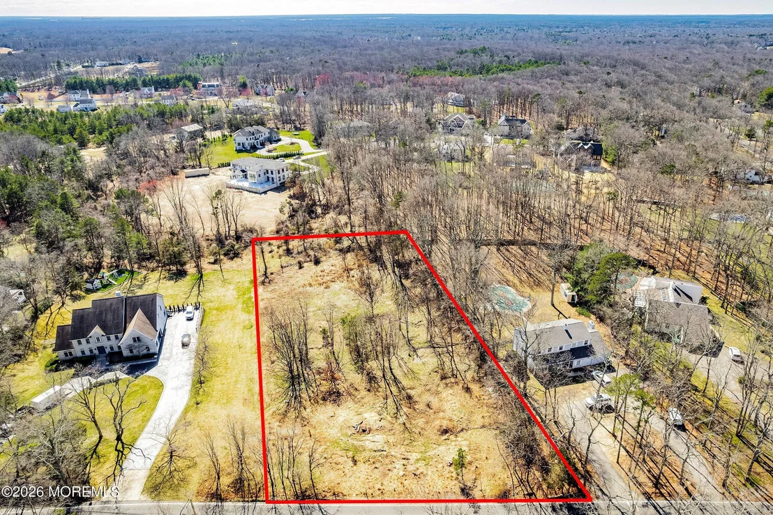 Photo of 496 Clearstream Road