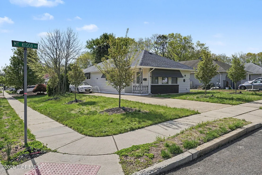 Photo of 3 Mount Kisco Drive