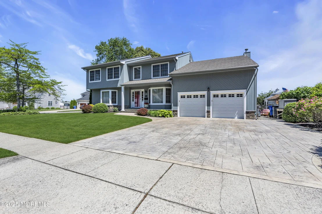 Photo of 560 Midwood Drive