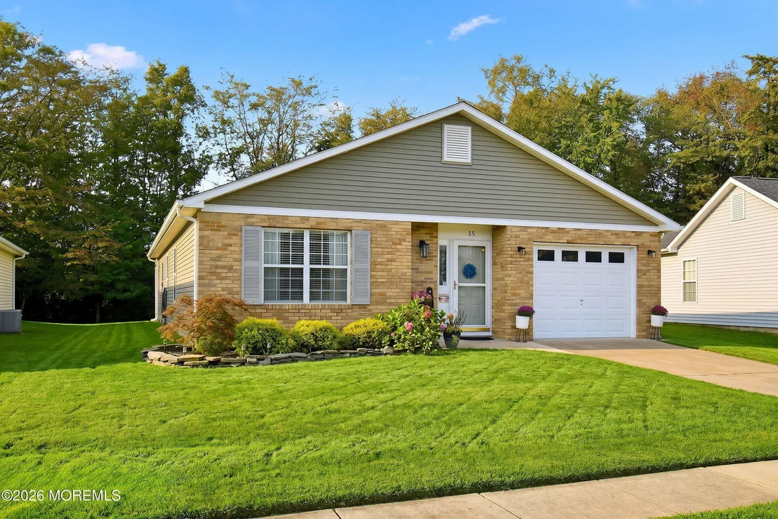 Photo of 35 Rainier Drive
