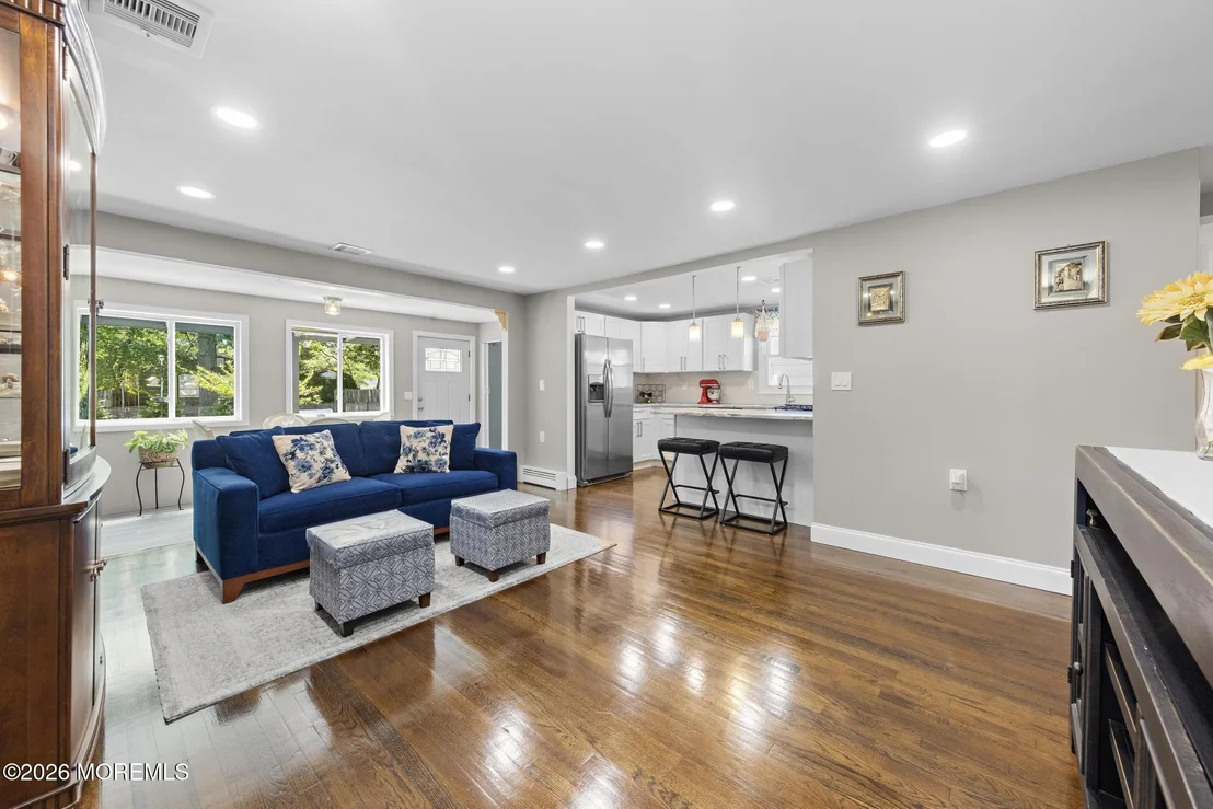 Photo of 337 Enterprise Drive