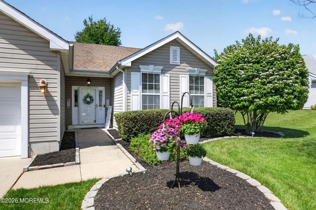 Photo of 32 Tall Pines Drive