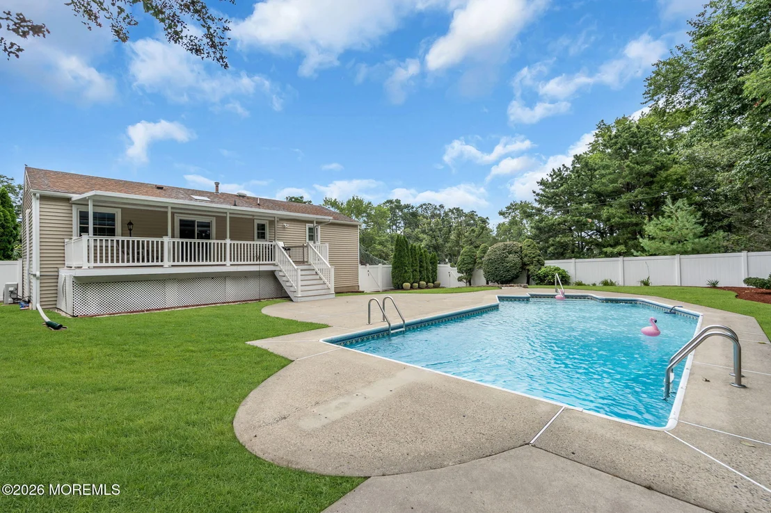 Photo of 205 Arizona Drive