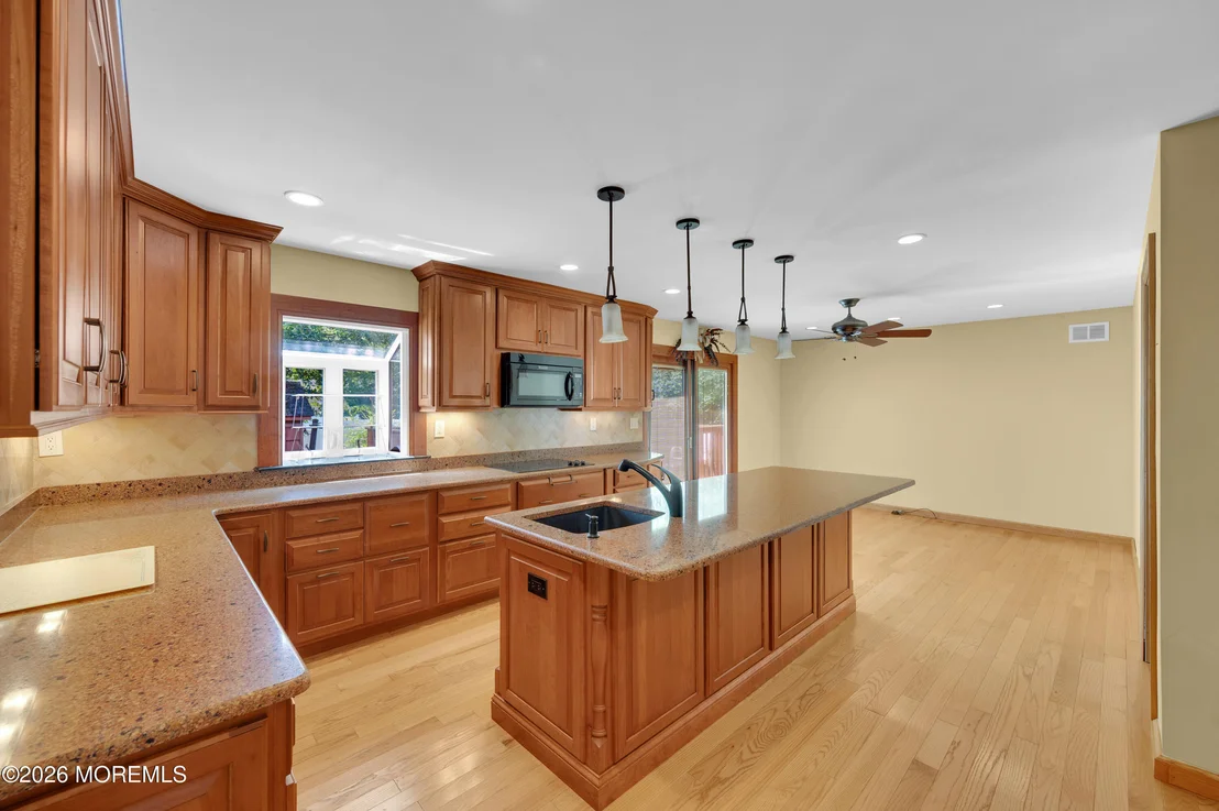 Photo of 718 Auth Avenue