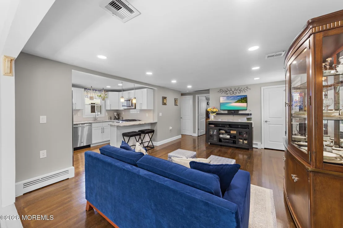 Photo of 337 Enterprise Drive