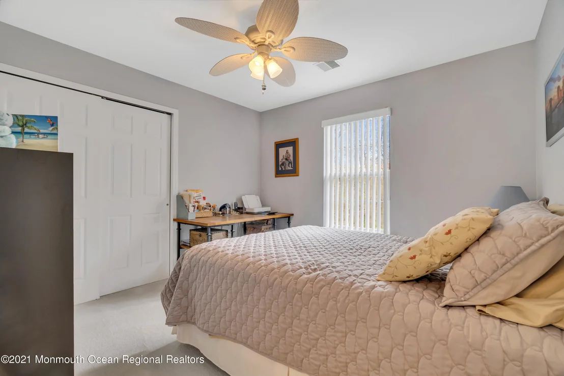 Photo of 7 River Edge Drive