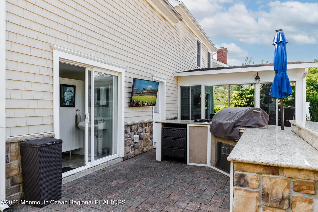 Photo of 74 Oak Knoll Drive